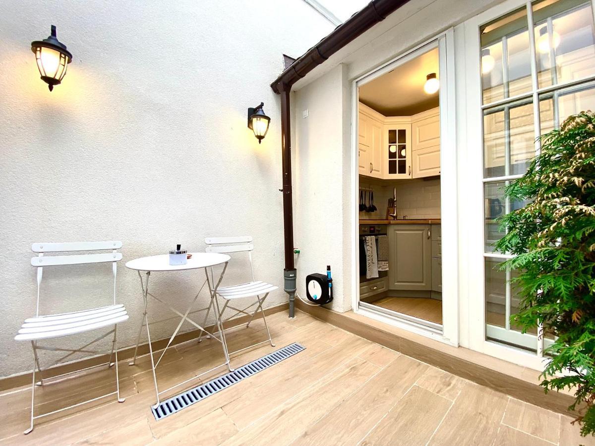 10 Council Square Apartment Brasov Bagian luar foto