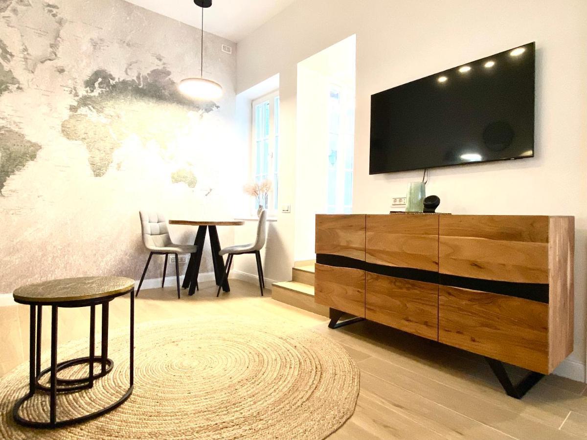 10 Council Square Apartment Brasov Bagian luar foto
