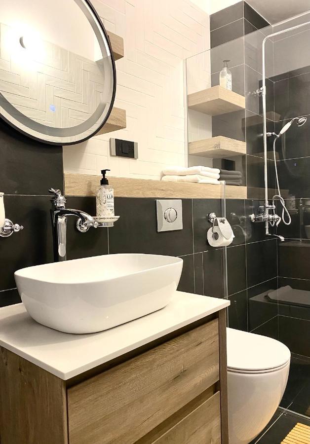 10 Council Square Apartment Brasov Bagian luar foto